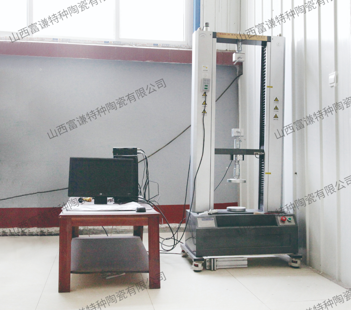1637053032613633.jpg 萬(wàn)能材料試驗(yàn)儀universal material tester.jpg